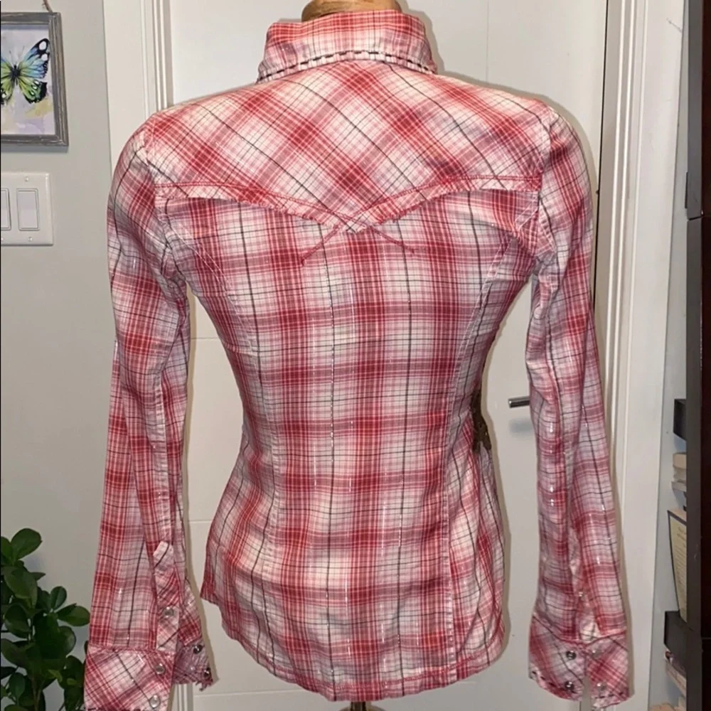 NWT Guess long sleeve button up top - Picture 3 of 5